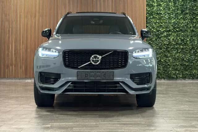 Volvo XC90 (2022) thumbnail 2