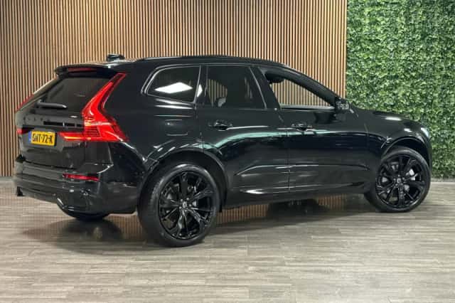 Volvo XC60 (2024) thumbnail 3