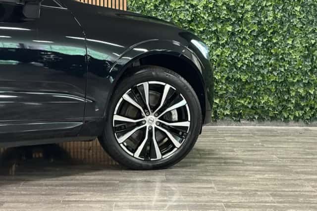 Volvo XC60 (2023) thumbnail 4