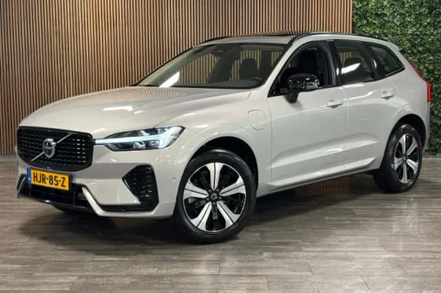 Volvo XC60 (2025) thumbnail 1
