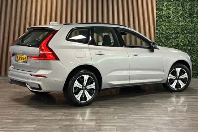 Volvo XC60 (2025) thumbnail 3