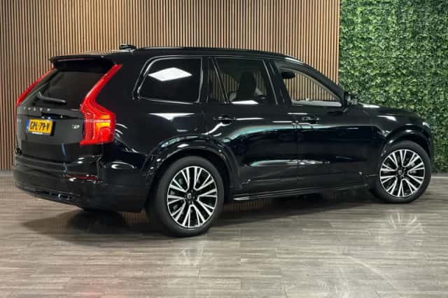 Volvo XC90 (2024) thumbnail 3
