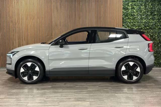 Volvo EX30 (2024) thumbnail 5