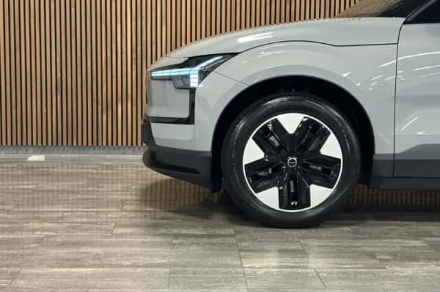 Volvo EX30 (2024) thumbnail 6