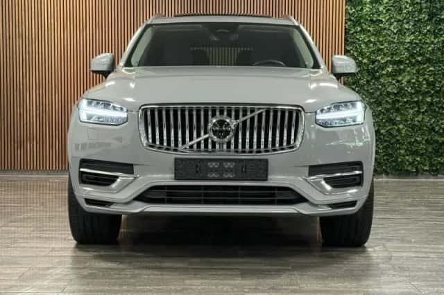Volvo XC90 (2024) thumbnail 2