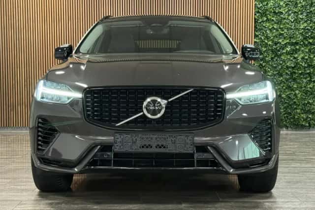 Volvo XC60 (2023) thumbnail 2