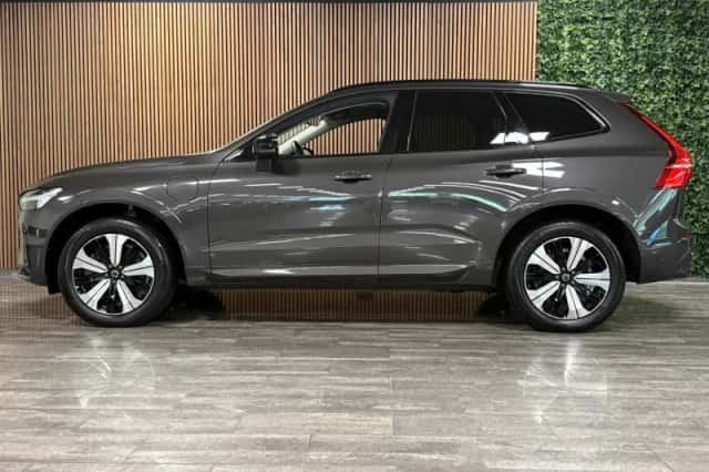 Volvo XC60 (2023) thumbnail 5