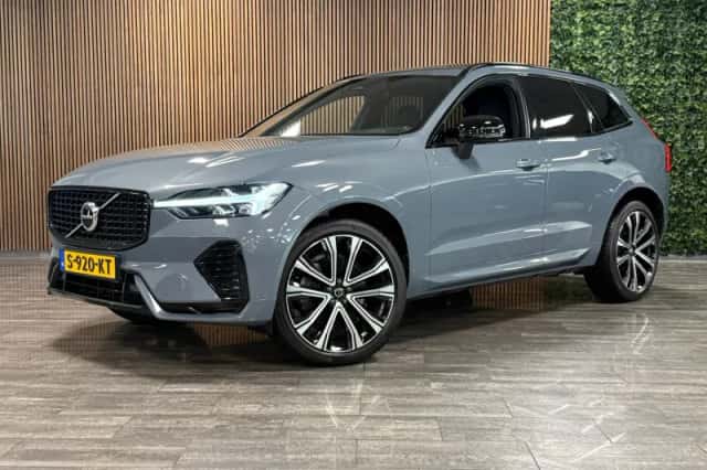 Volvo XC60 (2022) thumbnail 1