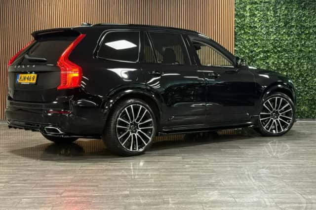 Volvo XC90 (2024) thumbnail 3