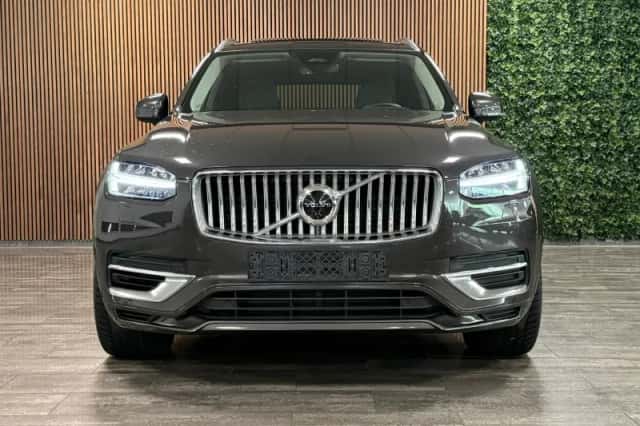 Volvo XC90 (2023) thumbnail 2