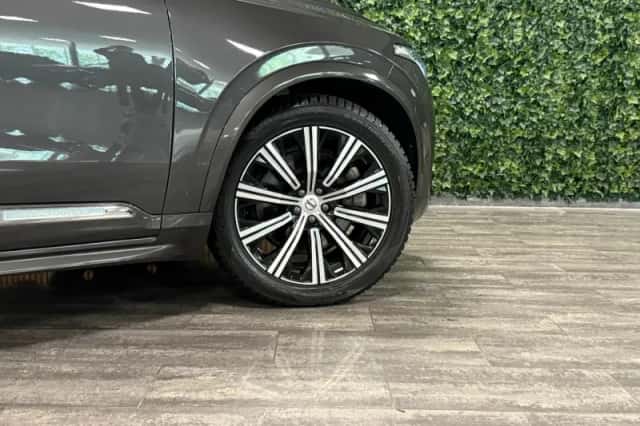 Volvo XC90 (2023) thumbnail 4