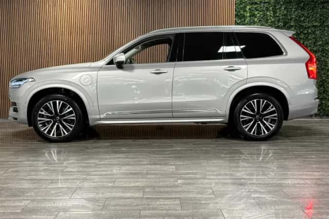 Volvo XC90 (2024) thumbnail 5