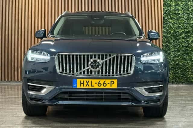 Volvo XC90 (2024) thumbnail 2