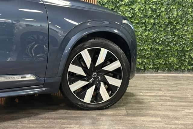 Volvo XC90 (2024) thumbnail 4
