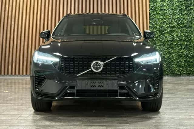 Volvo XC60 (2022) thumbnail 2