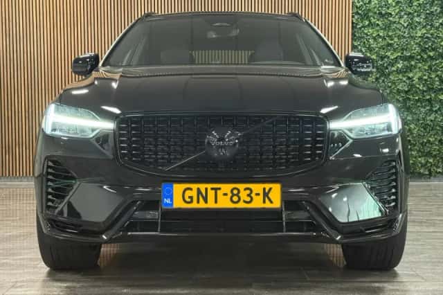 Volvo XC60 (2024) thumbnail 2
