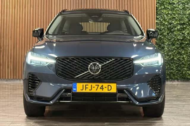 Volvo XC60 (2025) thumbnail 2