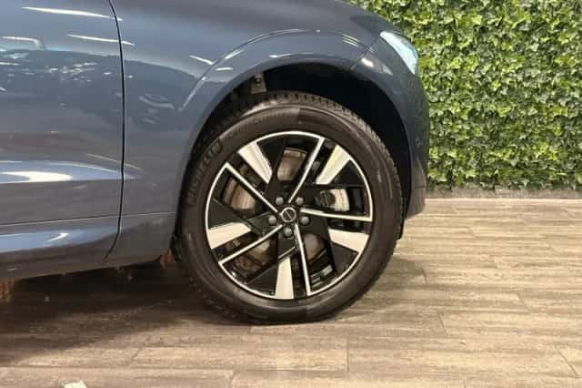 Volvo XC60 (2025) thumbnail 4