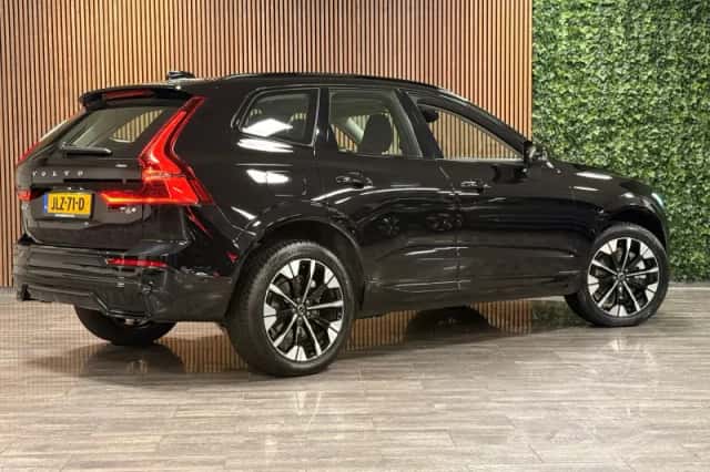 Volvo XC60 (2025) thumbnail 3