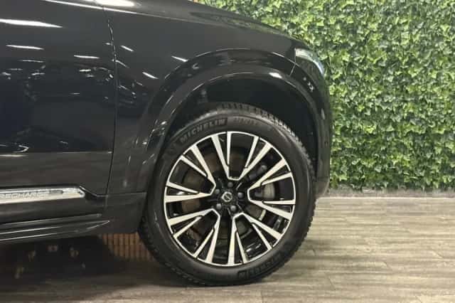 Volvo XC90 (2022) thumbnail 4
