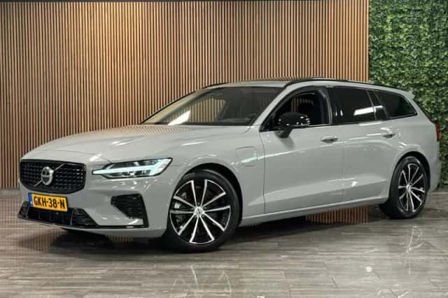Volvo V60 (2024) thumbnail 1