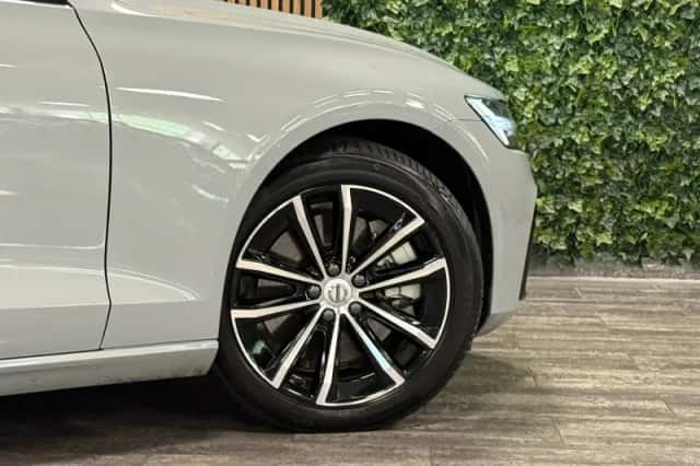 Volvo V60 (2024) thumbnail 4