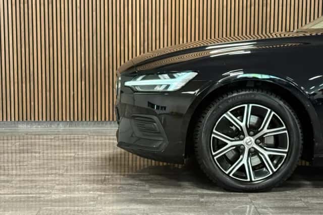 Volvo V60 (2022) thumbnail 6