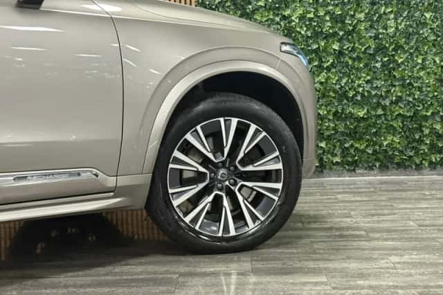Volvo XC90 (2021) thumbnail 4
