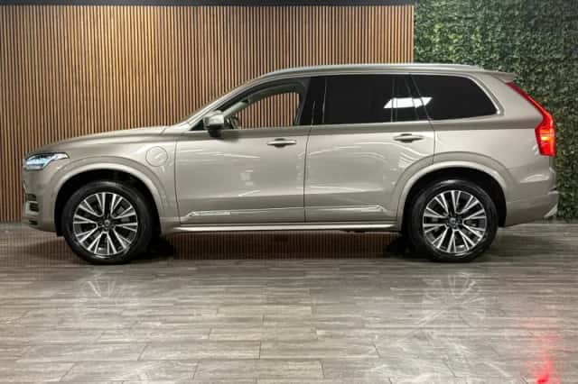 Volvo XC90 (2021) thumbnail 5