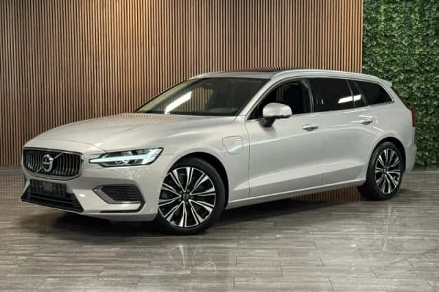 Volvo V60 (2023) thumbnail 1