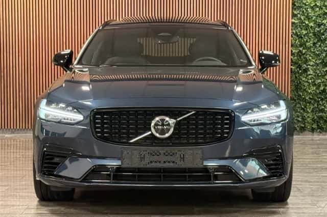 Volvo V90 (2022) thumbnail 2