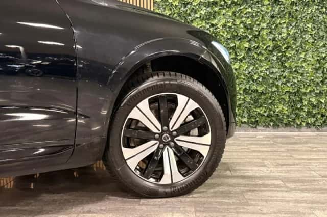 Volvo XC60 (2022) thumbnail 4
