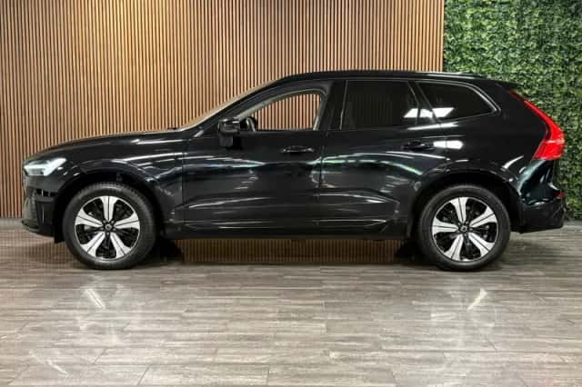 Volvo XC60 (2022) thumbnail 5