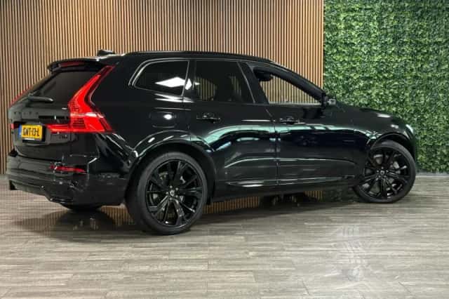 Volvo XC60 (2024) thumbnail 3