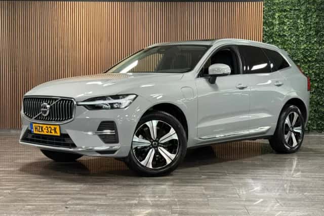 Volvo XC60 (2025) thumbnail 1