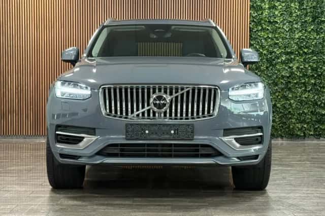 Volvo XC90 (2022) thumbnail 2