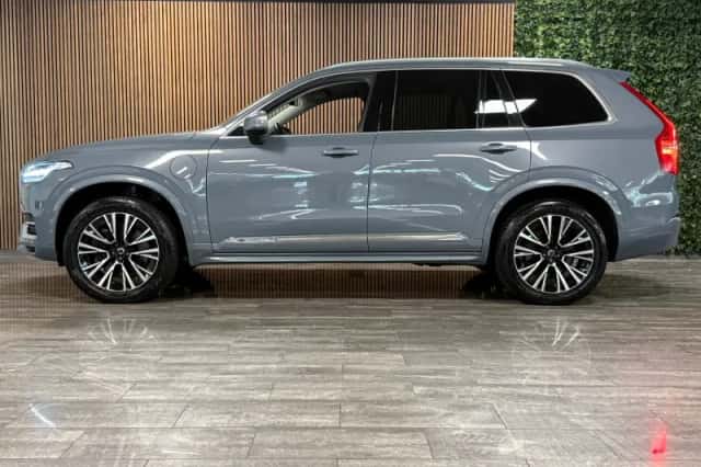 Volvo XC90 (2022) thumbnail 5