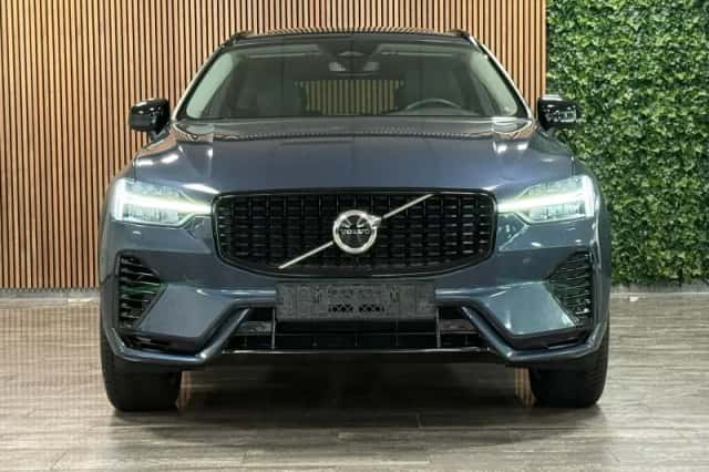 Volvo XC60 (2023) thumbnail 2