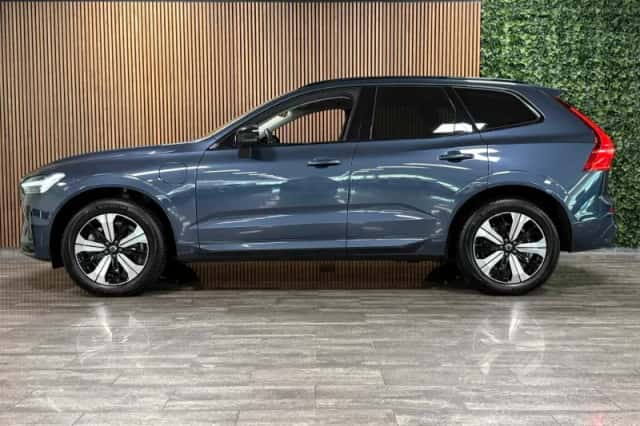 Volvo XC60 (2023) thumbnail 5