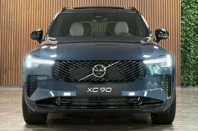 Volvo XC90 (2026) thumbnail 2