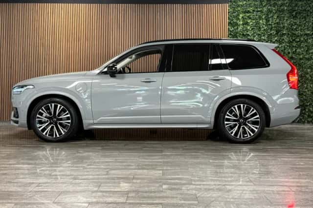 Volvo XC90 (2024) thumbnail 5