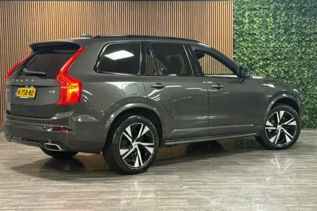Volvo XC90 (2020) thumbnail 3