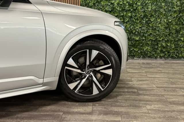 Volvo XC90 (2022) thumbnail 4