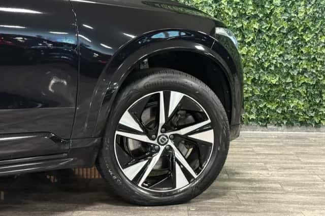 Volvo XC90 (2022) thumbnail 4