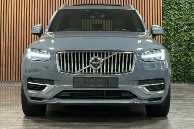 Volvo XC90 (2023) thumbnail 2