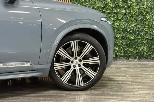 Volvo XC90 (2023) thumbnail 4