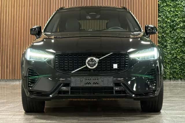 Volvo XC60 (2022) thumbnail 2