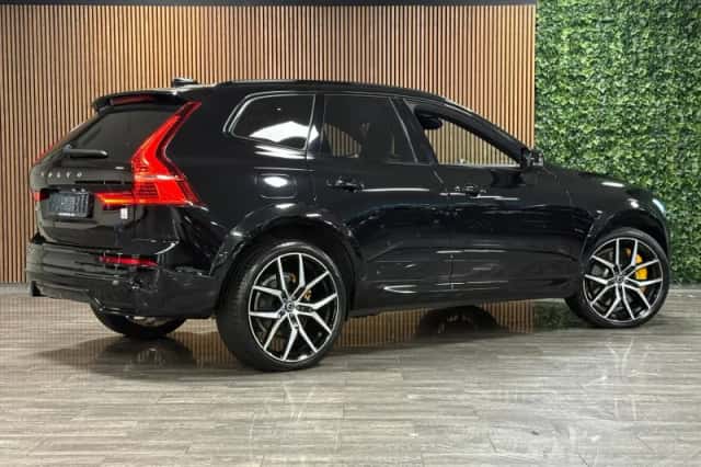 Volvo XC60 (2022) thumbnail 3