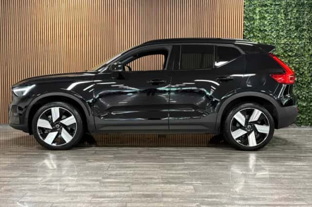 Volvo XC40 (2022) thumbnail 5