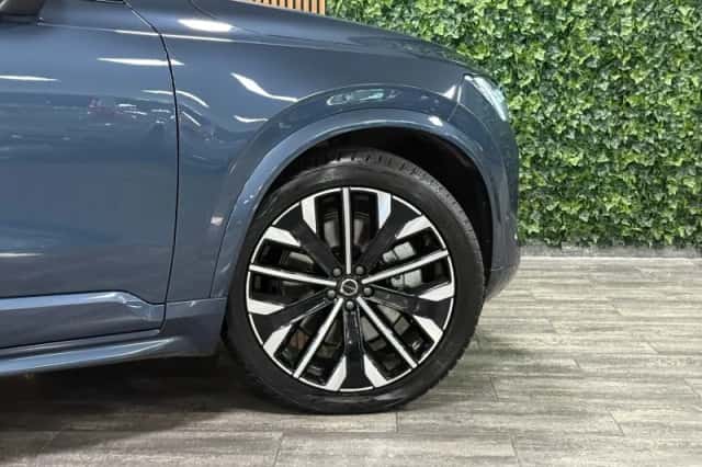 Volvo XC90 (2025) thumbnail 4